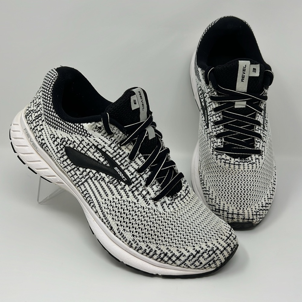 Brooks Revel 3 Running Shoes Black/White Sz 8.5